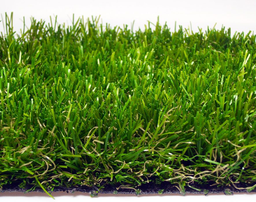 Césped natural versus césped artificial